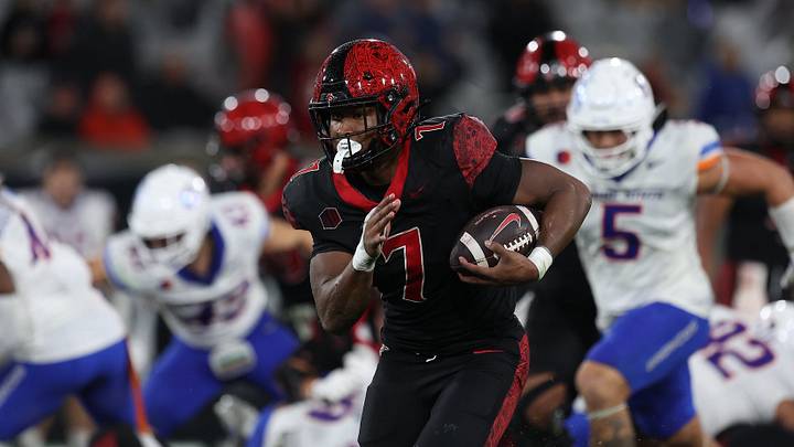 San Diego State Aztecs running back Lucky Sutton (7). San Diego State Aztecs running back Lucky Sutton (7).