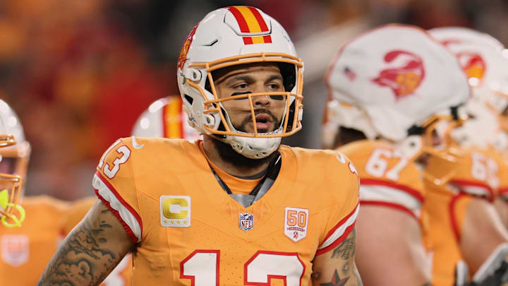Tampa Bay Buccaneers WR Mike Evans runs to the line of scrimmage before a play against the Atlanta Falcons.