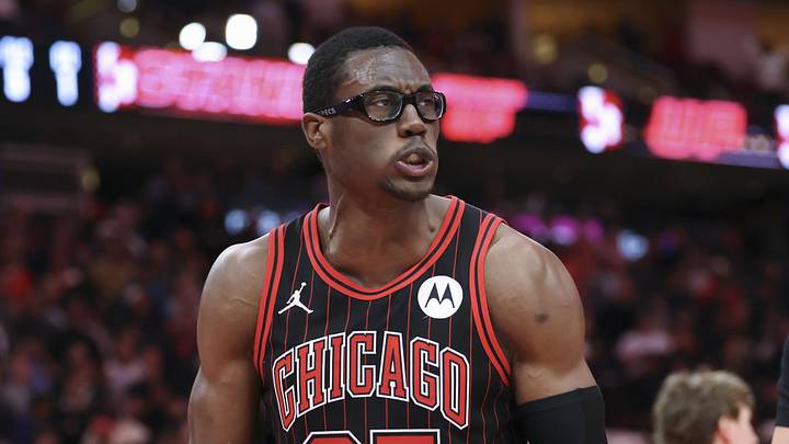 Jan 13, 2026; Houston, Texas, USA; Chicago Bulls forward Jalen Smith (25) reacts after a play during the fourth quarter against the Houston Rockets at Toyota Center. Mandatory Credit: Troy Taormina-Imagn Images