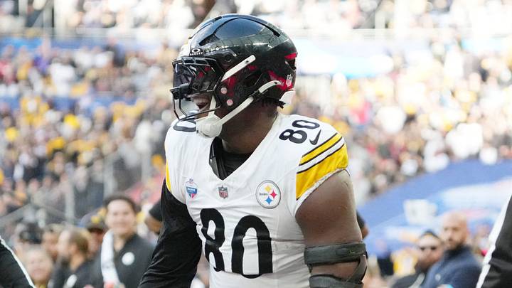Oct 25, 2026; Paris, FRA;  Pittsburgh Steelers tight end Darnell Washington (80) reacts after scoring a touchdown during the second quarter against the New Orleans Saints at Stade de France.  Mandatory Credit: Kirby Lee-Imagn Images