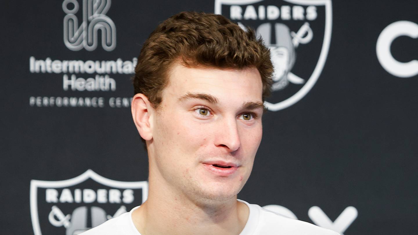 Raiders Taking Cautious Approach in Plan for Mendoza
