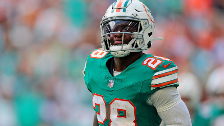 Denver Broncos trade rumors; De'Von Achane Denver Broncos trade rumors; De'Von Achane