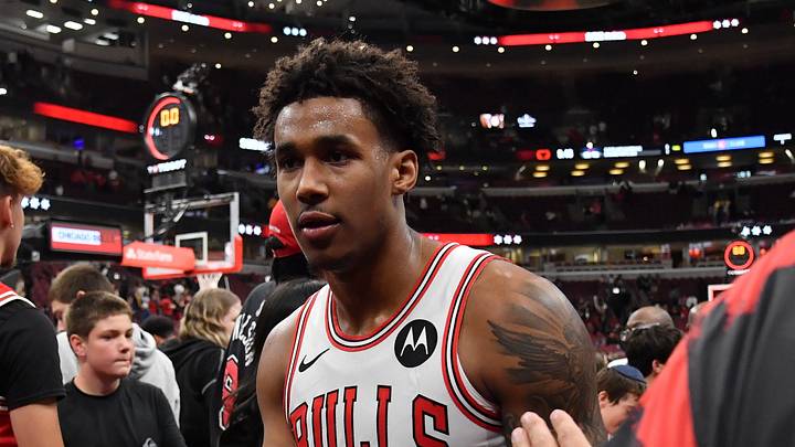 Oct 7, 2026; Chicago, Illinois, USA; Chicago Bulls forward Dailyn Swain (5) high fives fans after his team's victory over the Phoenix Suns at United Center. Mandatory Credit: Patrick Gorski-Imagn Images Oct 7, 2026; Chicago, Illinois, USA; Chicago Bulls forward Dailyn Swain (5) high fives fans after his team's victory over the Phoenix Suns at United Center. Mandatory Credit: Patrick Gorski-Imagn Images