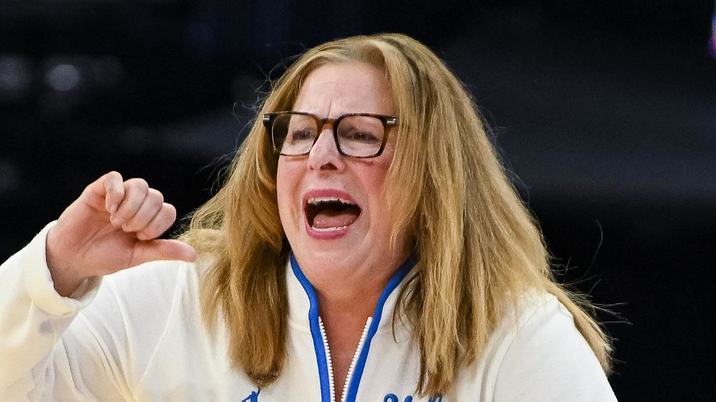 Cori Close, UCLA Players Commend This Season's Sacrifices