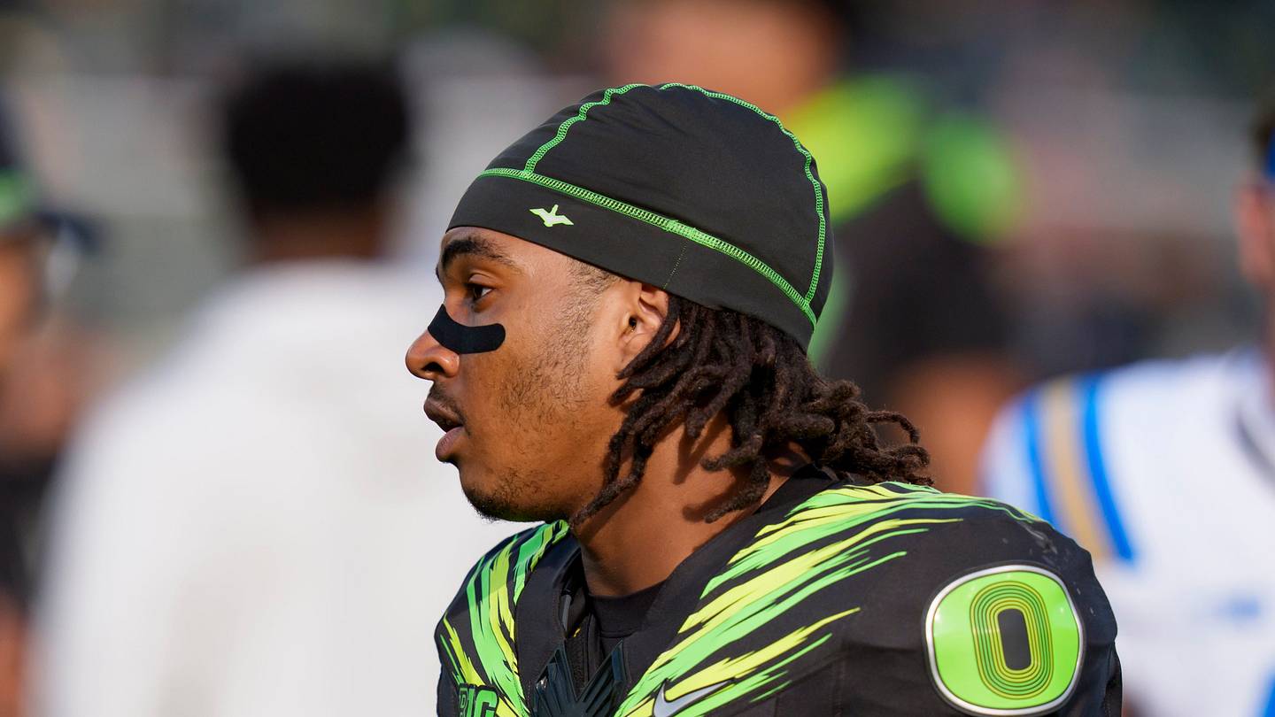 Injury Hits Keep Coming on Oregon Offense With Running Back Jordon Davison