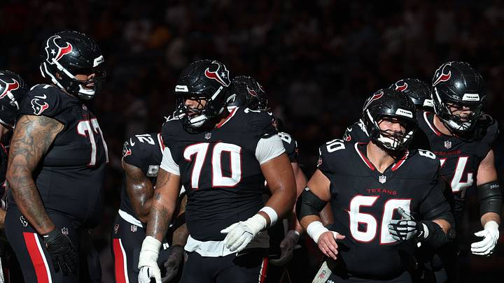 Houston Texans center Juice Scruggs (70) and the offensive line