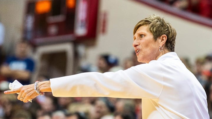 Indiana coach Teri Moren instructs her team against Southern Indiana at Simon Skjodt Assembly Hall. Indiana coach Teri Moren instructs her team against Southern Indiana at Simon Skjodt Assembly Hall.