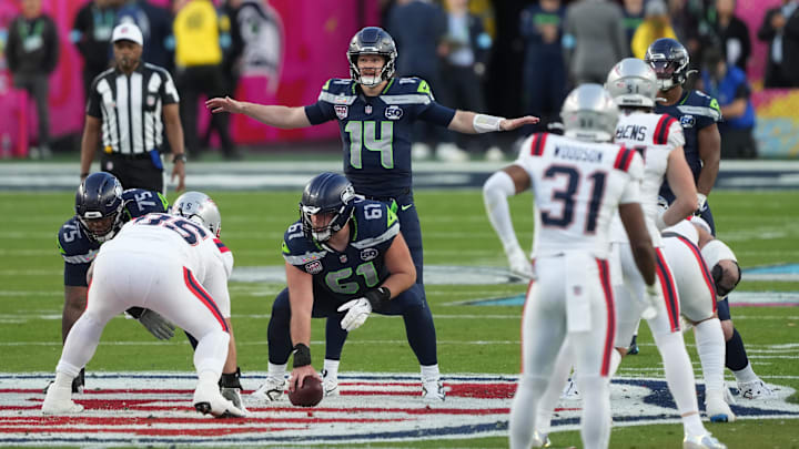 The NFL season will begin with a Super Bowl rematch between the Seahawks and Patriots. The NFL season will begin with a Super Bowl rematch between the Seahawks and Patriots.