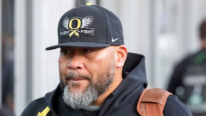 Oregon defensive line coach Tony Tuioti walks into the hotel as the Oregon Ducks arrive in Los Angeles ahead of the Rose Bowl Sunday, Dec. 29, 2024. Oregon defensive line coach Tony Tuioti walks into the hotel as the Oregon Ducks arrive in Los Angeles ahead of the Rose Bowl Sunday, Dec. 29, 2024.