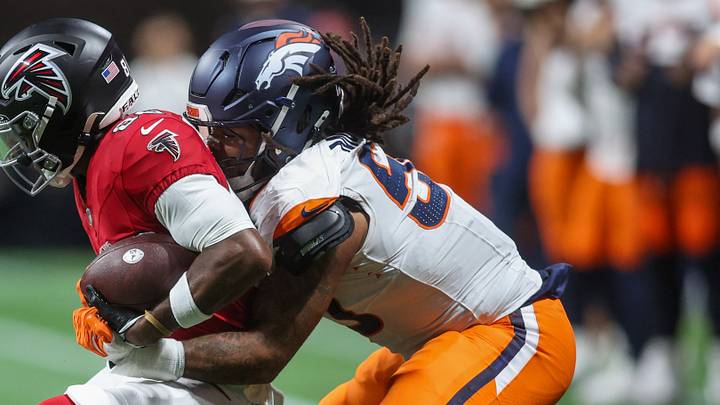 Denver Broncos linebacker Red Murdock