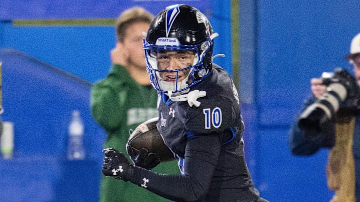 Nov 1, 2025; San Jose, California, USA; San Jose State Spartans wide receiver Danny Scudero (10) runs in for the touchdown after the catch against the Hawaii Rainbow Wahine during the third quarter at CEFCU Stadium. Mandatory Credit: Neville E. Guard-Imagn Images
