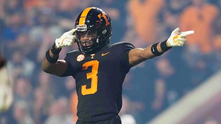 Tennessee Volunteers defensive back Jermod McCoy (3)