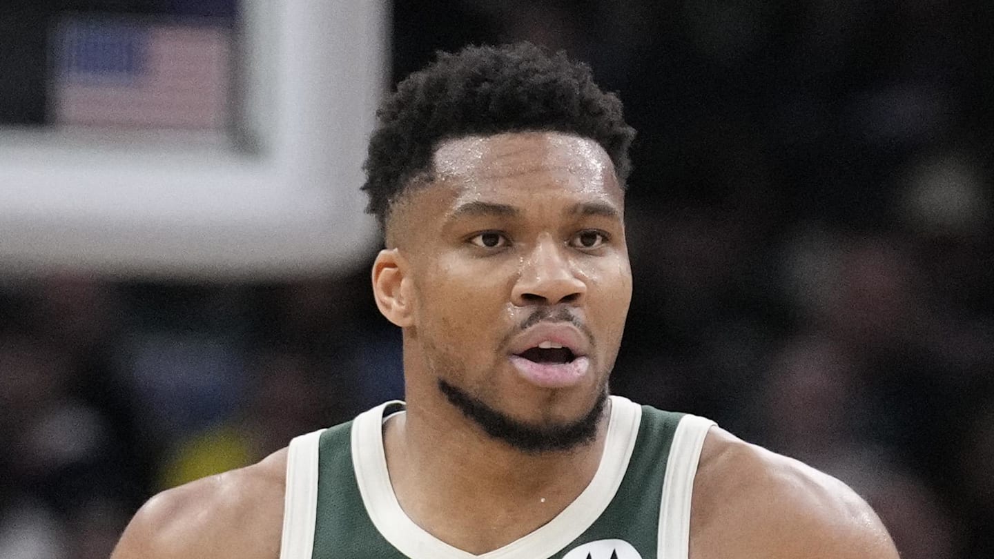 Giannis Antetokounmpo Return Isn't Helping Milwaukee Bucks