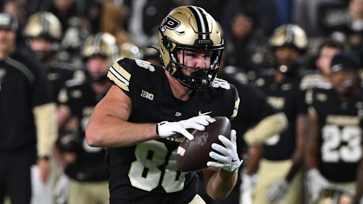 Nov 16, 2024; West Lafayette, Indiana, USA; Purdue Boilermakers tight end Max Klare (86) catches a pass during the second half against the Penn State Nittany Lions at Ross-Ade Stadium. Mandatory Credit: Marc Lebryk-Imagn Images