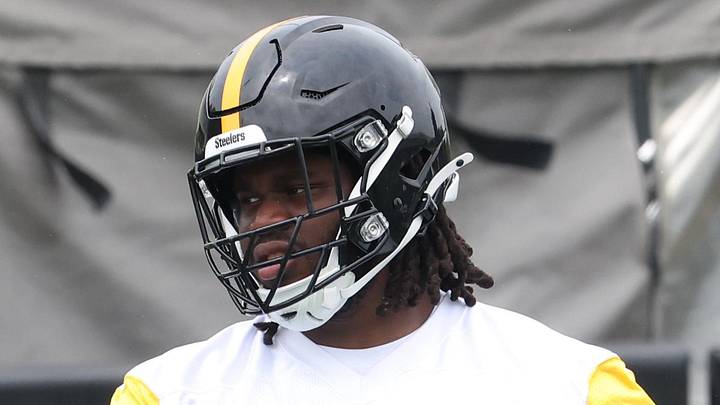 Pittsburgh Steelers offensive tackle Max Iheanachor