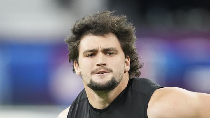 New Indianapolis Colts defensive lineman Caden Curry goes through drills