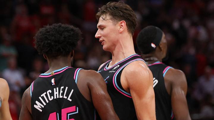 Mar 21, 2026; Houston, Texas, USA; Miami Heat guard Pelle Larsson (9) and teammates celebrate play against the Houston Rockets in the second half at Toyota Center. Mandatory Credit: Thomas Shea-Imagn Images Mar 21, 2026; Houston, Texas, USA; Miami Heat guard Pelle Larsson (9) and teammates celebrate play against the Houston Rockets in the second half at Toyota Center. Mandatory Credit: Thomas Shea-Imagn Images