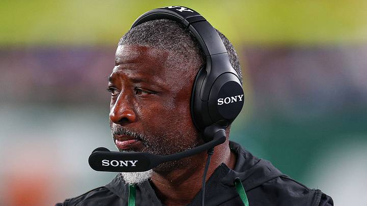 New York Jets head coach Aaron Glenn New York Jets head coach Aaron Glenn