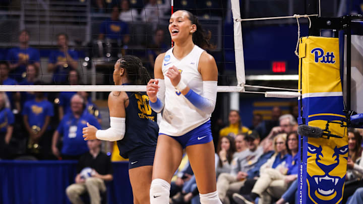 Pitt Volleyball Right Side Hitter Olivia Babcock 