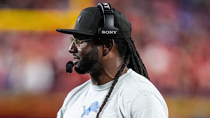 Detroit Lions defensive coordinator Kelvin Sheppard reacts to a play against Kansas City Chiefs during the first half