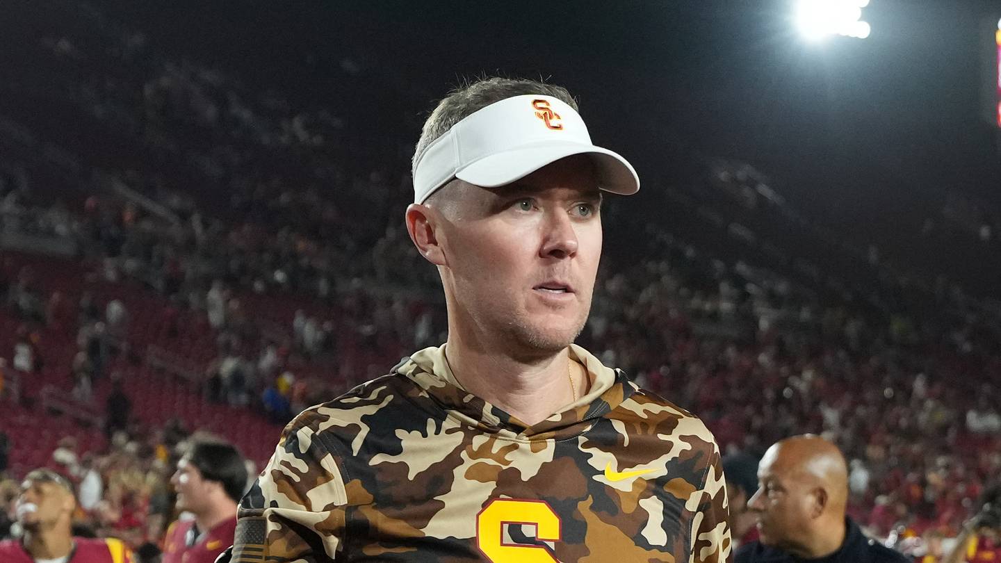 Three Officiating Calls That Exposed a Problem USC Can’t Afford to Ignore