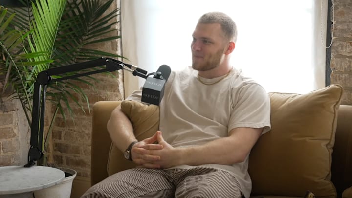 Aidan Hutchinson talked about Myles Garrett on Taylor Lautner’s podcast.