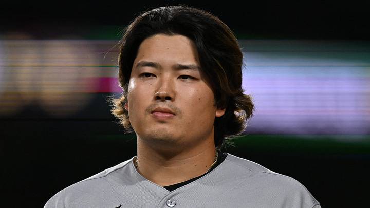 Aug 18, 2026; Chicago, Illinois, USA; Chicago White Sox first baseman Munetaka Murakami (5) looks on during a game against the Chicago Cubs at Wrigley Field. Mandatory Credit: Patrick Gorski-Imagn Images Aug 18, 2026; Chicago, Illinois, USA; Chicago White Sox first baseman Munetaka Murakami (5) looks on during a game against the Chicago Cubs at Wrigley Field. Mandatory Credit: Patrick Gorski-Imagn Images