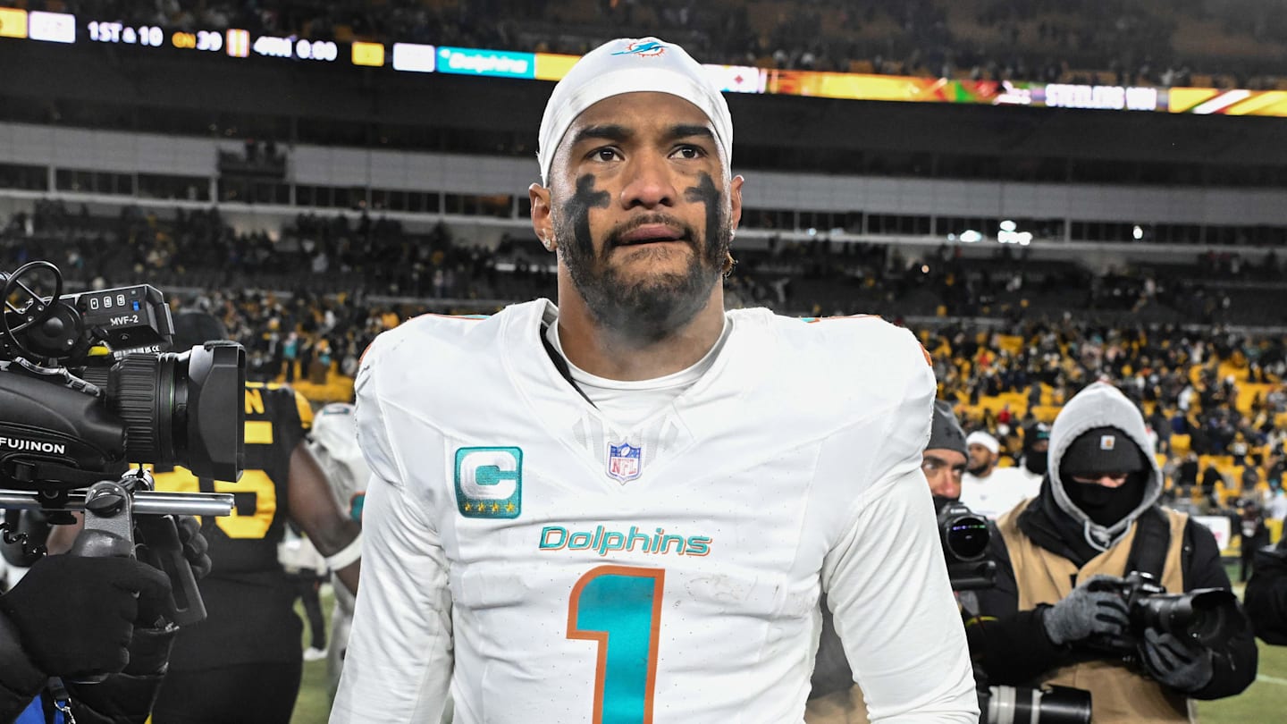 Why the Dolphins would be wise to take on Tua Tagovailoa’s full .2 million cap hit Why the Dolphins would be wise to take on Tua Tagovailoa’s full .2 million cap hit