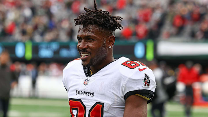 Tampa Bay Buccaneers wide receiver Antonio Brown on the field before the game against the New York Jets.
