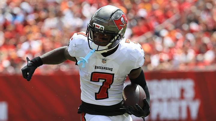 Sep 20, 2026; Tampa, Florida, USA; Tampa Bay Buccaneers running back Bucky Irving (7) runs the ball during the first half against the Cleveland Browns at Raymond James Stadium. Mandatory Credit: Kim Klement Neitzel-Imagn Images Sep 20, 2026; Tampa, Florida, USA; Tampa Bay Buccaneers running back Bucky Irving (7) runs the ball during the first half against the Cleveland Browns at Raymond James Stadium. Mandatory Credit: Kim Klement Neitzel-Imagn Images