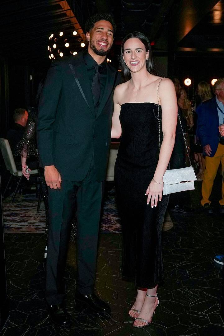 Caitlin Clark stuns in elegant black dress at Pacers Gala, links with NBA  star