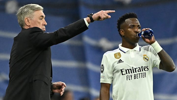 Carlo Ancelotti e Vinícius Jr trabalham juntos no Real Madrid