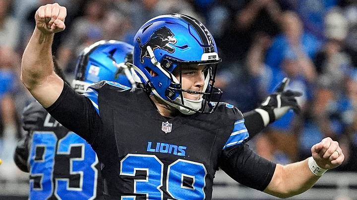 Detroit Lions kicker Jake Bates