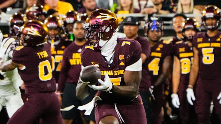 Sep 13, 2025; Tempe, Arizona, USA; Arizona State Sun Devils tight end Chamon Metayer (7) makes a catch in the first quarter of the game between Arizona State Sun Devils and Texas State Bobcats. Mandatory Credit: Arianna Grainey-Imagn Images