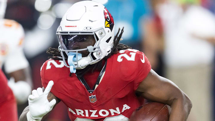 Aug 9, 2025; Glendale, Arizona, USA; Arizona Cardinals running back Michael Carter (22) against the Kansas City Chiefs during a preseason NFL game at State Farm Stadium. Mandatory Credit: Mark J. Rebilas-Imagn Images Aug 9, 2025; Glendale, Arizona, USA; Arizona Cardinals running back Michael Carter (22) against the Kansas City Chiefs during a preseason NFL game at State Farm Stadium. Mandatory Credit: Mark J. Rebilas-Imagn Images