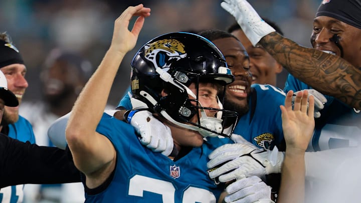 Jacksonville Jaguars place kicker Cam Little (39) is congratulated by his team for a 70-yard field goal during the second quarter of an NFL preseason matchup at EverBank Stadium, Saturday, Aug. 9, 2025 in Jacksonville, Fla. [Corey Perrine/Florida Times-Union]