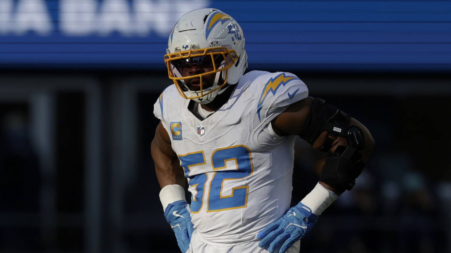 What Week 5 Loss Changed About Chargers' Trade Deadline Plans: Mack Deserves Better