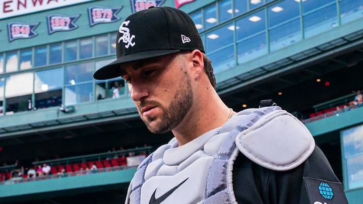 Aug 6, 2026; Boston, Massachusetts, USA; Chicago White Sox catcher Joey Bart (25) walks to the bullpen before the start of the game against the Boston Red Sox at Fenway Park. Mandatory Credit: David Butler II-Imagn Images Aug 6, 2026; Boston, Massachusetts, USA; Chicago White Sox catcher Joey Bart (25) walks to the bullpen before the start of the game against the Boston Red Sox at Fenway Park. Mandatory Credit: David Butler II-Imagn Images