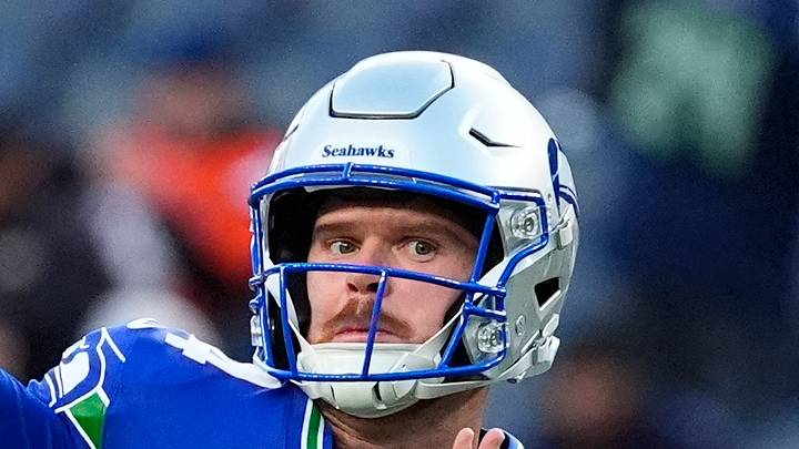 Seattle Seahawks quarterback Sam Darnold warms up