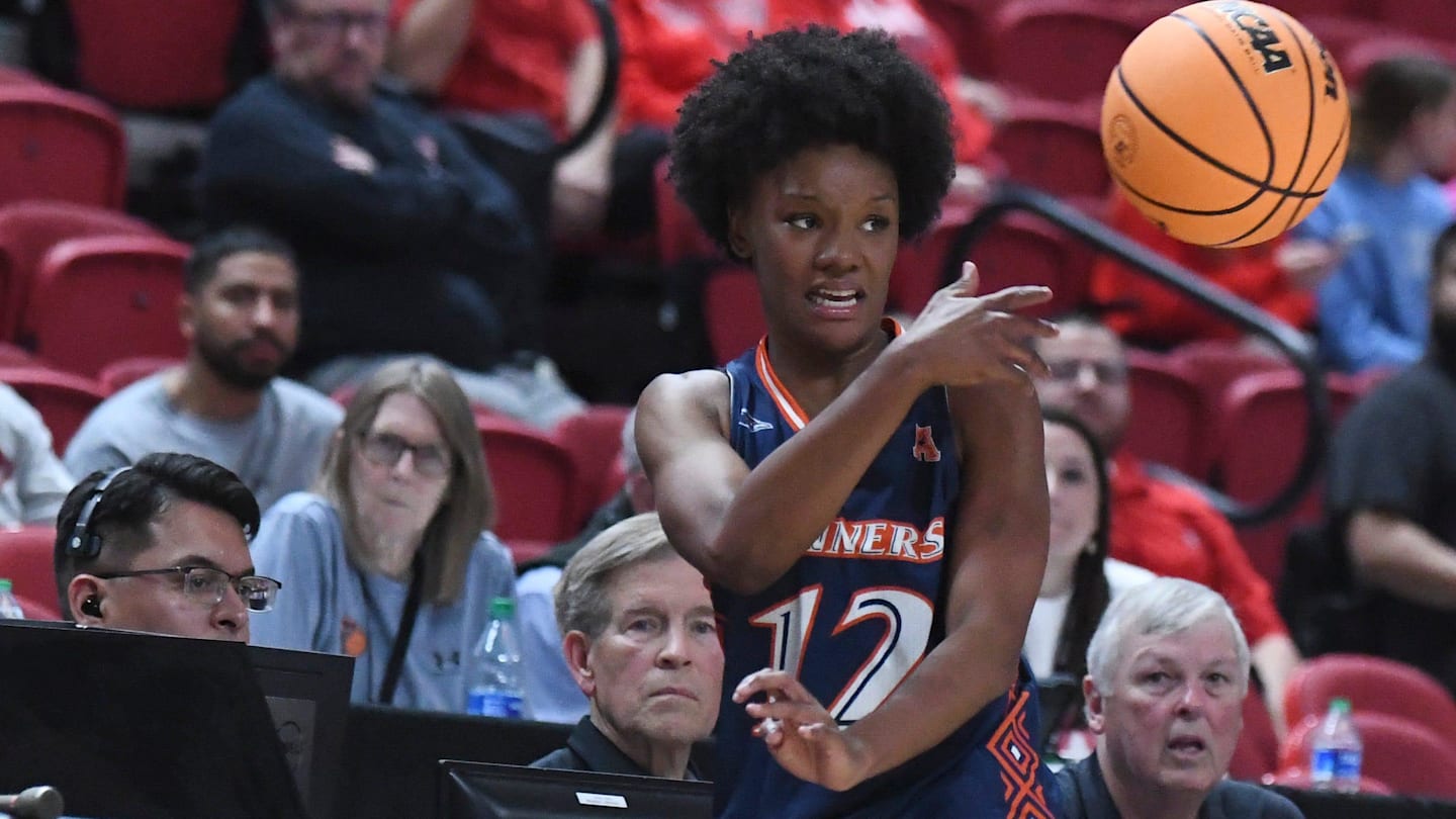 Purdue Women's Basketball Lands Pair of Transfer Commitments