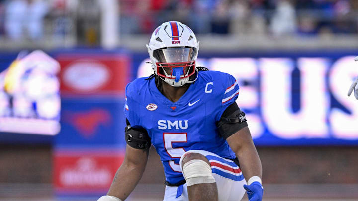 Southern Methodist Mustangs defensive end Elijah Roberts in action during the game between the SMU Mustangs and the California Golden Bears.
