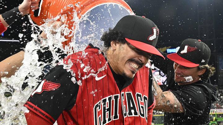 Jun 12, 2026; Chicago, Illinois, USA; Chicago White Sox third baseman Miguel Vargas (20) is doused by shortstop Colson Montgomery (12), left, and pitcher Davis Martin (65) after the game against the Los Angeles Dodgers at Rate Field. Mandatory Credit: Matt Marton-Imagn Images Jun 12, 2026; Chicago, Illinois, USA; Chicago White Sox third baseman Miguel Vargas (20) is doused by shortstop Colson Montgomery (12), left, and pitcher Davis Martin (65) after the game against the Los Angeles Dodgers at Rate Field. Mandatory Credit: Matt Marton-Imagn Images
