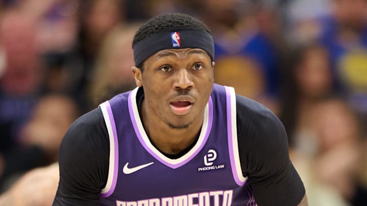 Apr 10, 2026; Sacramento, California, USA; Sacramento Kings guard Daeqwon Plowden (29) brings the ball upcourt against the Golden State Warriors during the second quarter at Golden 1 Center. Mandatory Credit: Robert Edwards-Imagn Images