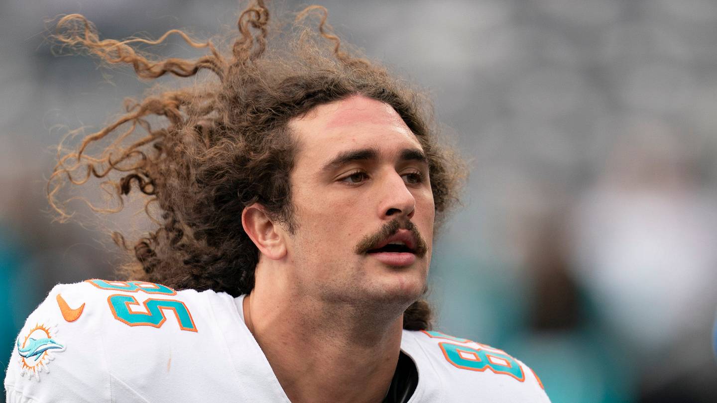 Greg Dulcich is already giving the Dolphins a reason to extend him beyond 2026