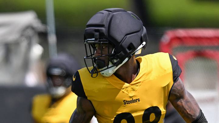 Pittsburgh Steelers safety Robert Spears-Jennings Pittsburgh Steelers safety Robert Spears-Jennings