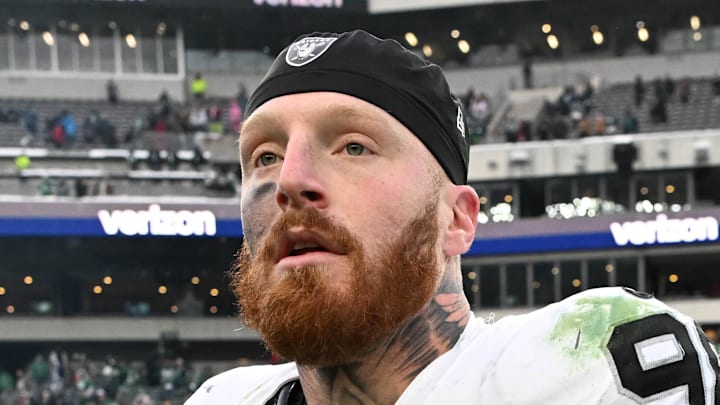 Dec 14, 2025; Philadelphia, Pennsylvania, USA; Las Vegas Raiders defensive end Maxx Crosby (98) on the field after loss to the Philadelphia Eagles at Lincoln Financial Field. Mandatory Credit: Eric Hartline-Imagn Images Dec 14, 2025; Philadelphia, Pennsylvania, USA; Las Vegas Raiders defensive end Maxx Crosby (98) on the field after loss to the Philadelphia Eagles at Lincoln Financial Field. Mandatory Credit: Eric Hartline-Imagn Images