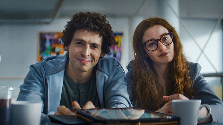 The Altruists. (L to R) Anthony Boyle as Sam Bankman-Fried, Julia Garner as Caroline Ellison in Episode 103 of The Altruists