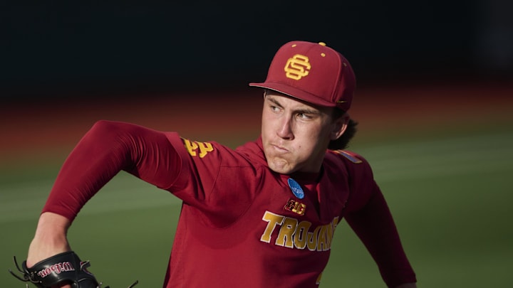 May 31, 2025; Corvallis, OR, USA; USC pitcher Mason Edwards (30) throws the ball during the fourth inning against Saint Mary's at the NCAA Corvallis Regional at Goss Stadium. Mandatory Credit: Troy Wayrynen-Imagn Images May 31, 2025; Corvallis, OR, USA; USC pitcher Mason Edwards (30) throws the ball during the fourth inning against Saint Mary's at the NCAA Corvallis Regional at Goss Stadium. Mandatory Credit: Troy Wayrynen-Imagn Images