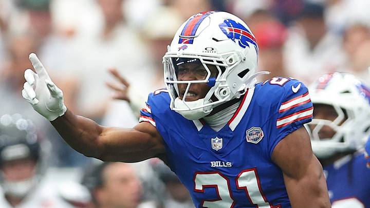 Sep 13, 2026; Houston, Texas, USA; Buffalo Bills cornerback Davison Igbinosun (21) reacts after a play during the game against the Houston Texans at Reliant Stadium. Mandatory Credit: Troy Taormina-Imagn Images Sep 13, 2026; Houston, Texas, USA; Buffalo Bills cornerback Davison Igbinosun (21) reacts after a play during the game against the Houston Texans at Reliant Stadium. Mandatory Credit: Troy Taormina-Imagn Images