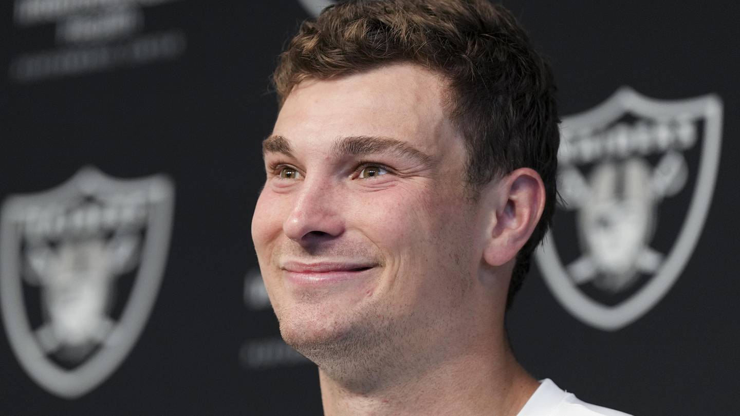 Fernando Mendoza Has To Gain Respect From Raiders